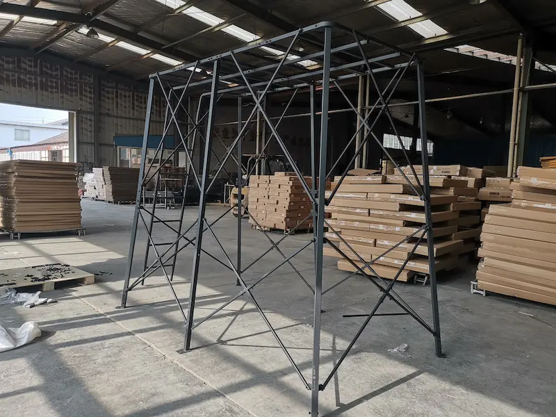 How to Choose the Best Hunting Stand Tower for Your Next Adventure 6 8FT Height Hunting Stand with Standard Ladder at CHUANFOO Factory